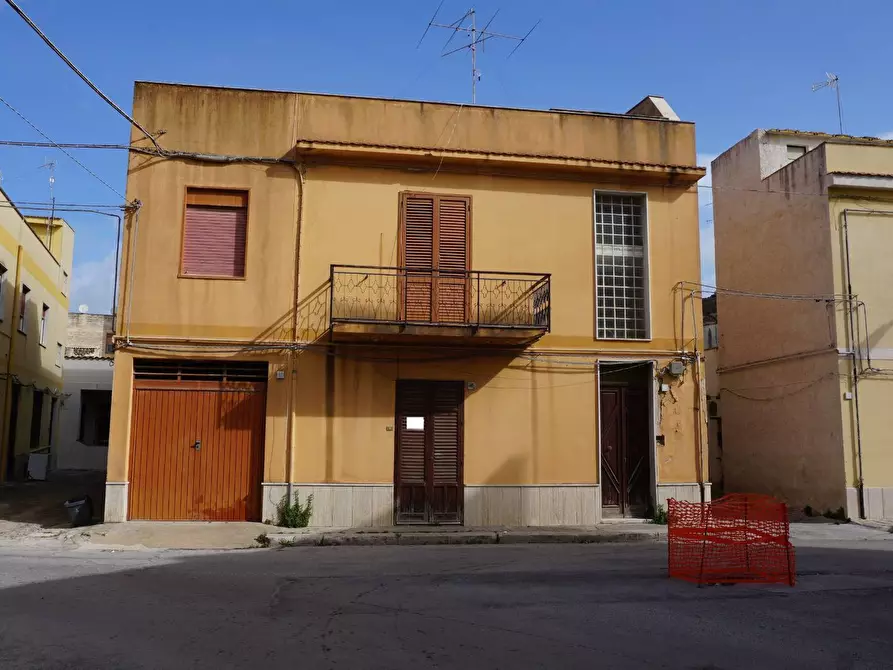 Immagine 1 di Casa indipendente in vendita  in via Alberto Mario a Castelvetrano