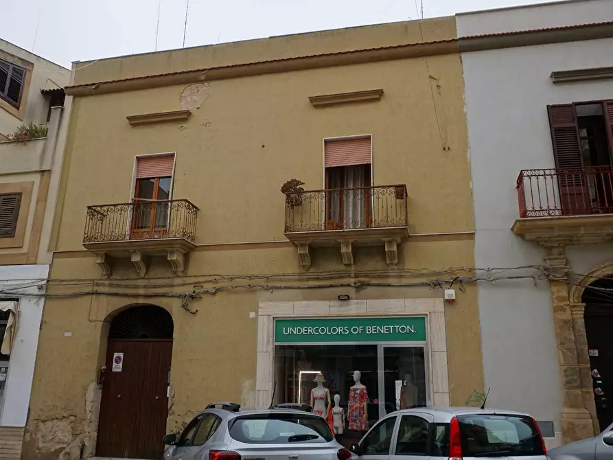 Immagine 1 di Appartamento in vendita  in via Vittorio Emanuele a Castelvetrano