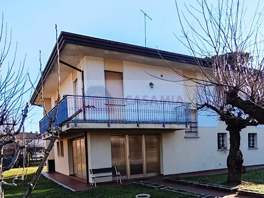 Immagine 1 di Villa in vendita  a Oderzo