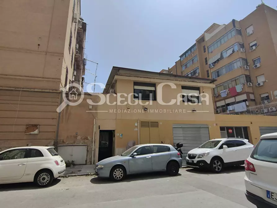 Immagine 1 di Ufficio in vendita  in Via Tommaso Lo Cascio a Palermo