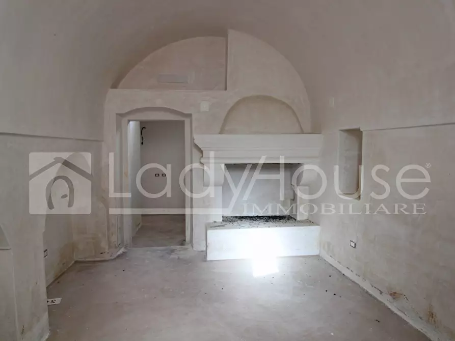 Immagine 1 di Appartamento in vendita  in Via Francesco Petrarca a Matino