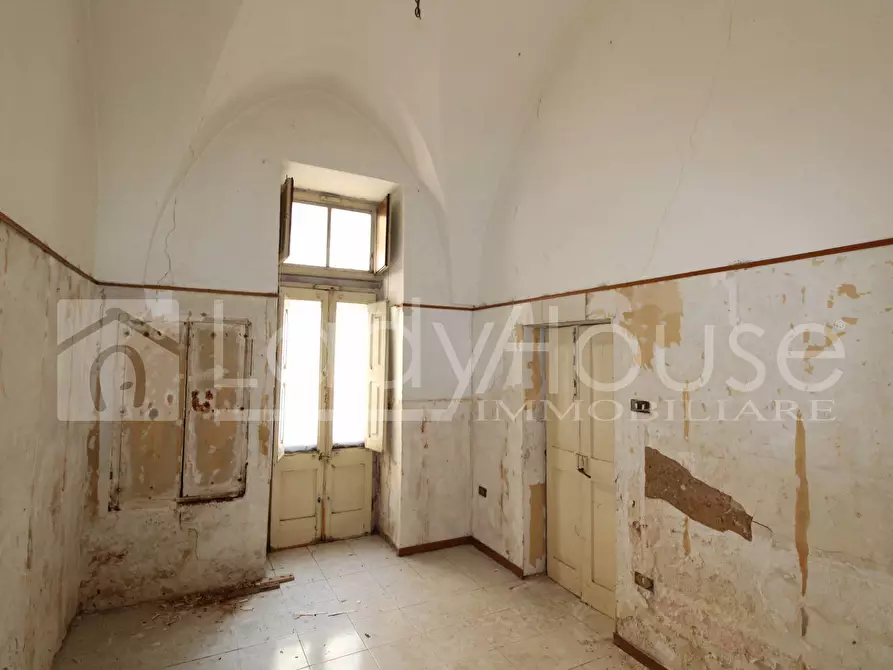Immagine 1 di Casa indipendente in vendita  in Via Giacomo Leuzzi a Galatone