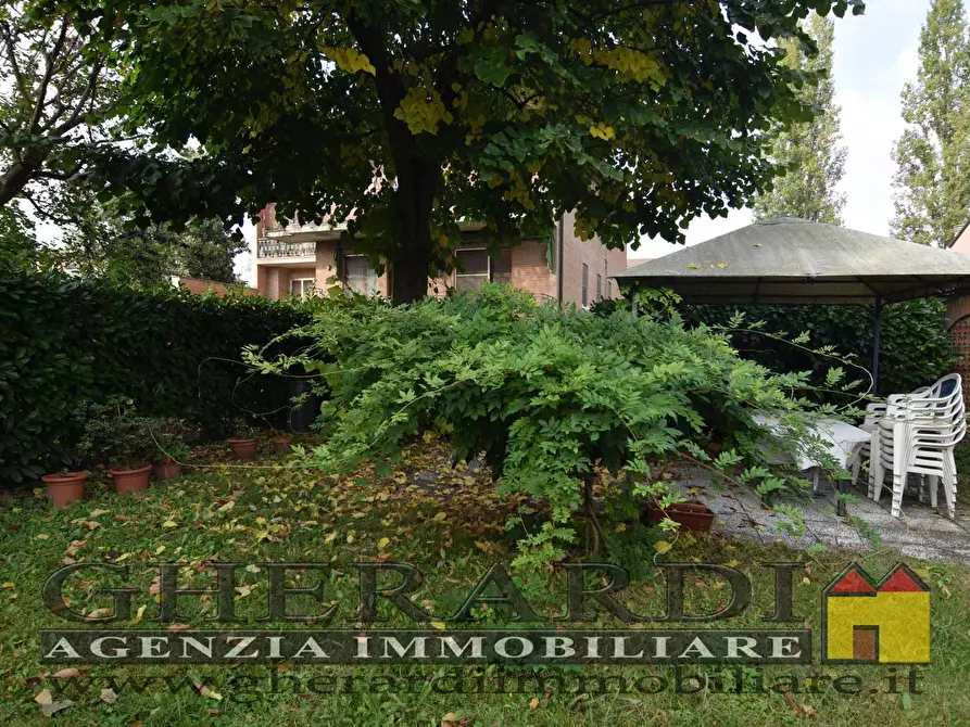 Immagine 1 di Appartamento in vendita  a Ferrara