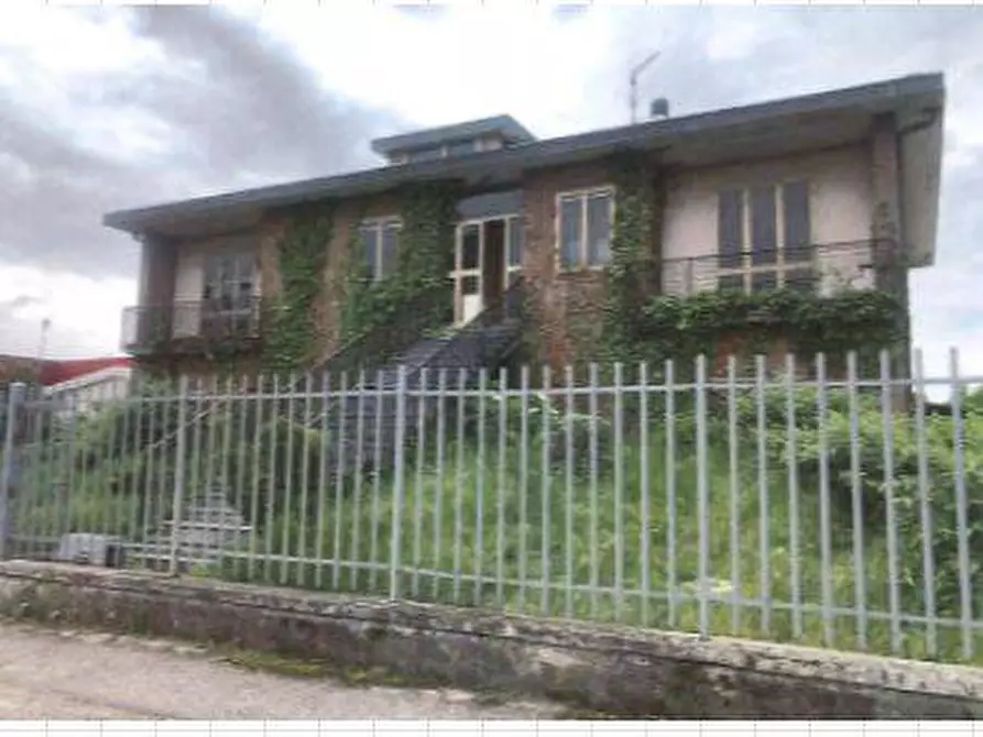 Immagine 1 di Palazzo in vendita  in Via Marconi a Inzago