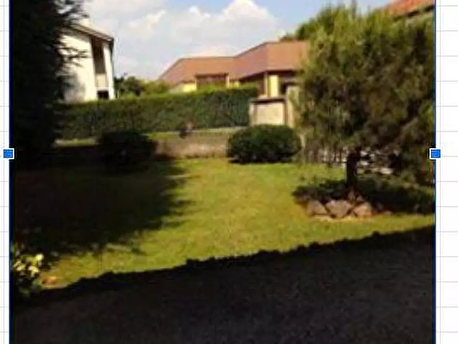 Immagine 1 di Villa in vendita  in Via Colombo a Arese