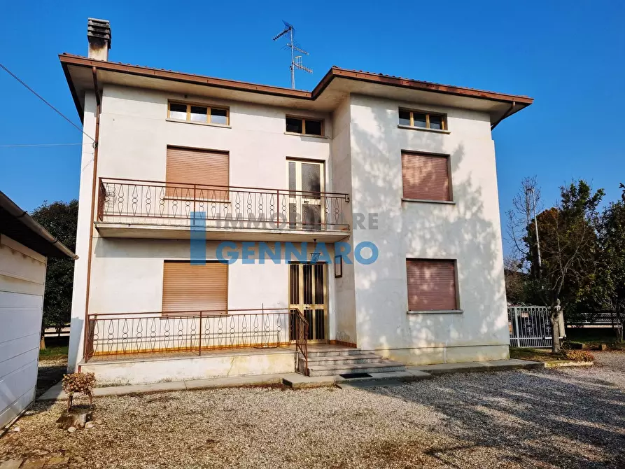 Immagine 1 di Casa indipendente in vendita  in Via Roma a Bagnaria Arsa