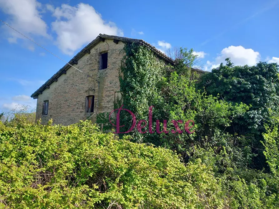 Immagine 1 di Rustico / casale in vendita  in contrada Valle a Macerata