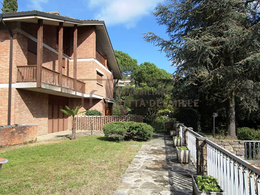 Immagine 1 di Villa in vendita  in Via Dello Statuto a Bergamo