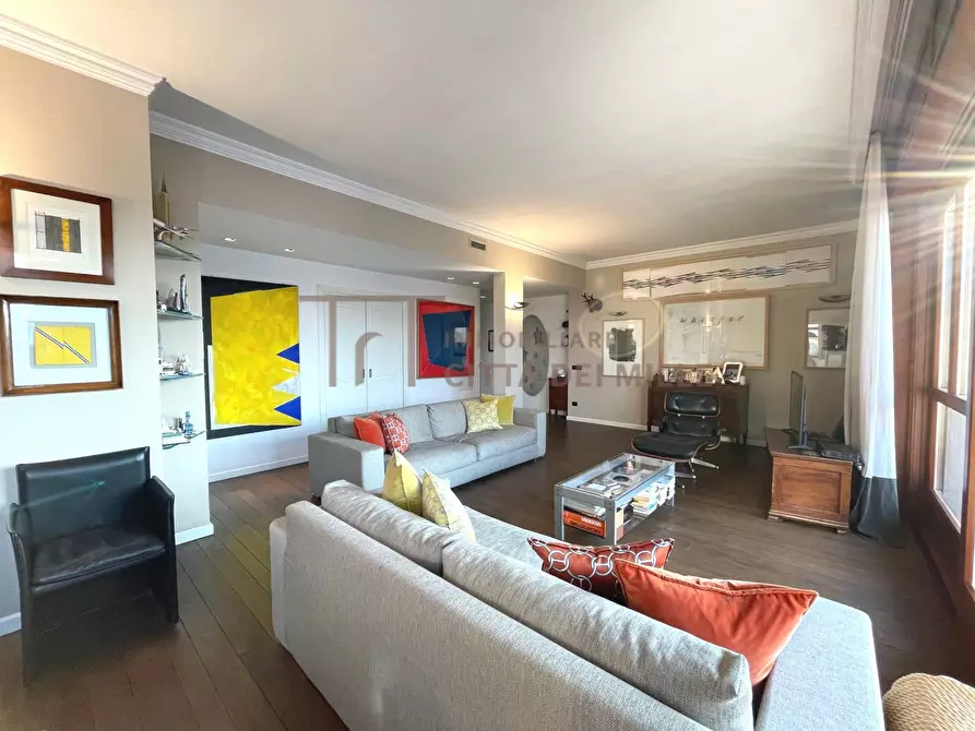 Immagine 1 di Appartamento in vendita  in Via Giorgio E Guido Paglia a Bergamo