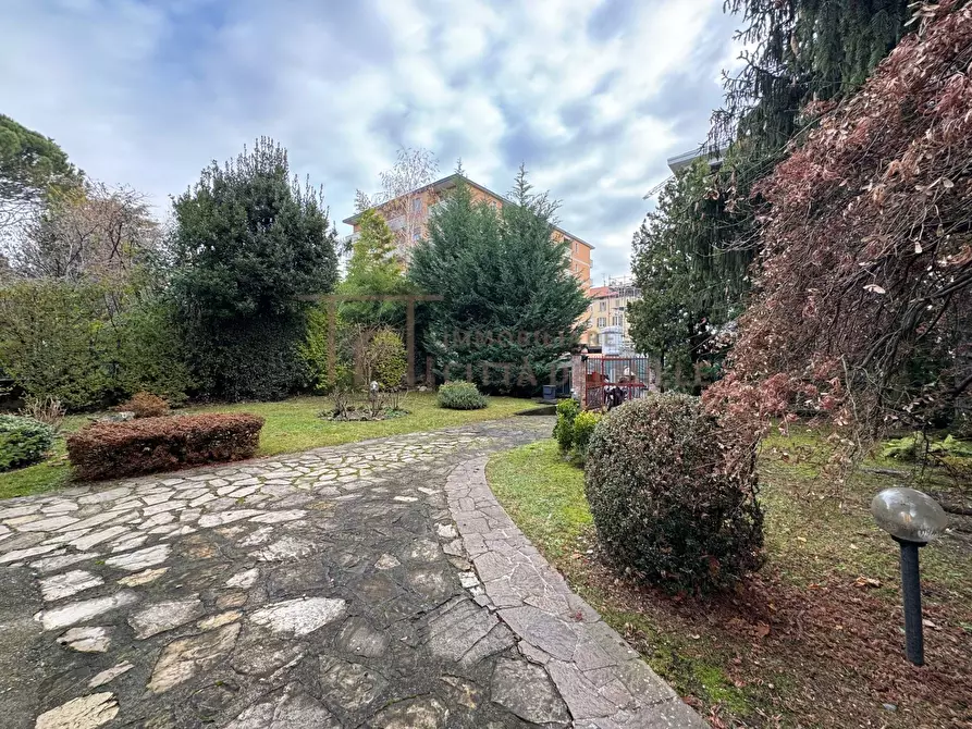 Immagine 1 di Villa in vendita  in Via Milazzo a Bergamo