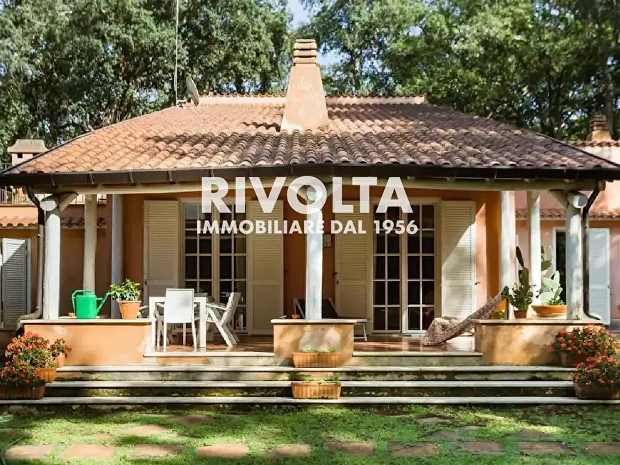 Immagine 1 di Villa in affitto  in viale delle querce a Sabaudia