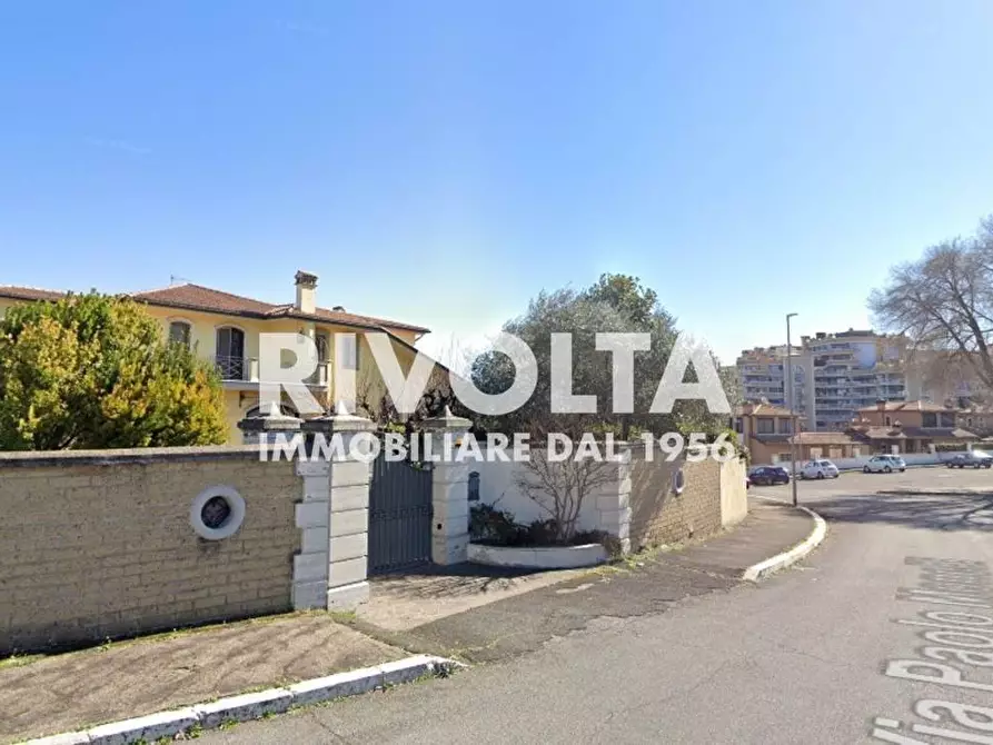 Immagine 1 di Villa in vendita  in Via Paolo Monelli a Roma