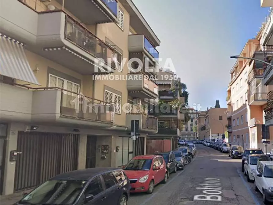 Immagine 1 di Appartamento in vendita  in Via Bobbio a Roma