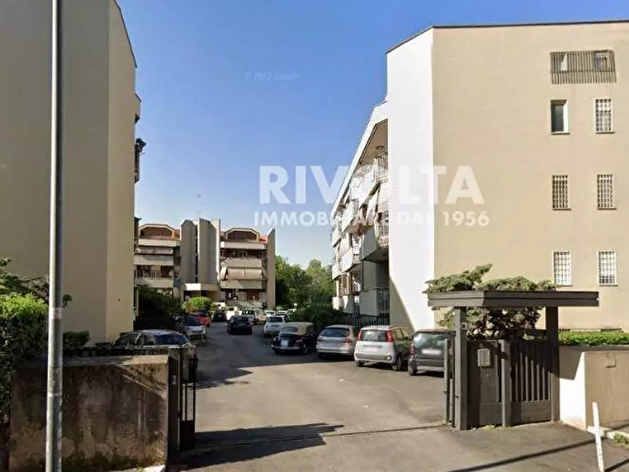 Immagine 1 di Appartamento in vendita  in Via Roberto Lepetit a Roma