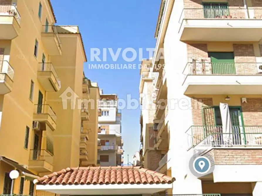 Immagine 1 di Appartamento in vendita  in Via Degli Ontani a Roma