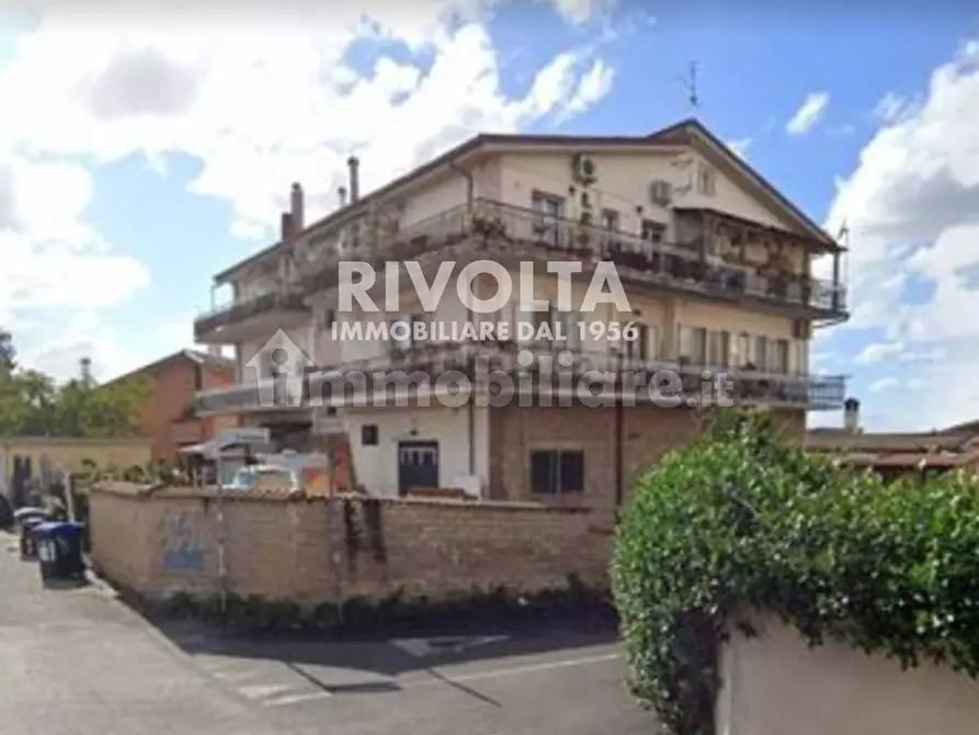 Immagine 1 di Appartamento in vendita  in Via Rezzato a Roma