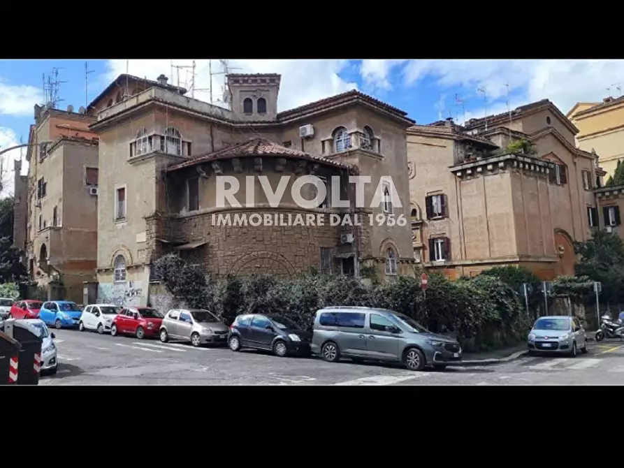 Immagine 1 di Appartamento in vendita  in Via Francesco Passino a Roma