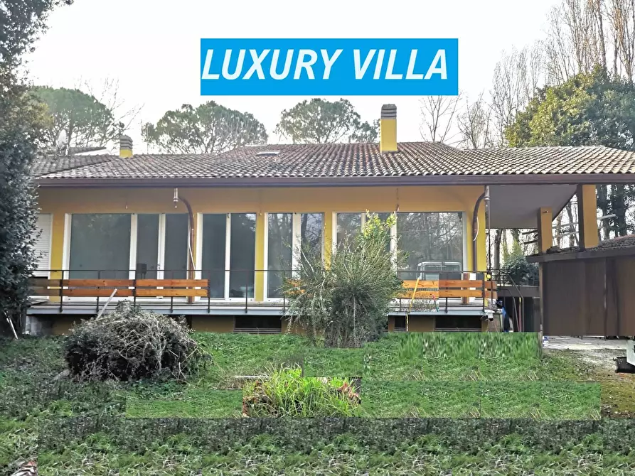 Immagine 1 di Villa in affitto  in VIA RAVEGNANA a Ravenna