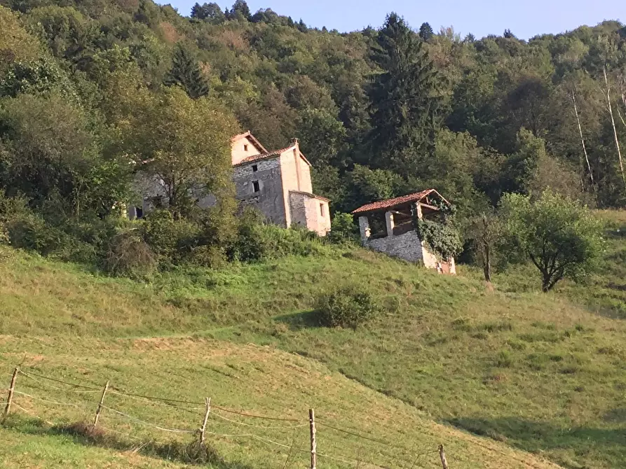 Immagine 1 di Abitazione tipica in vendita  in via madonna del piave a Borgo Valbelluna