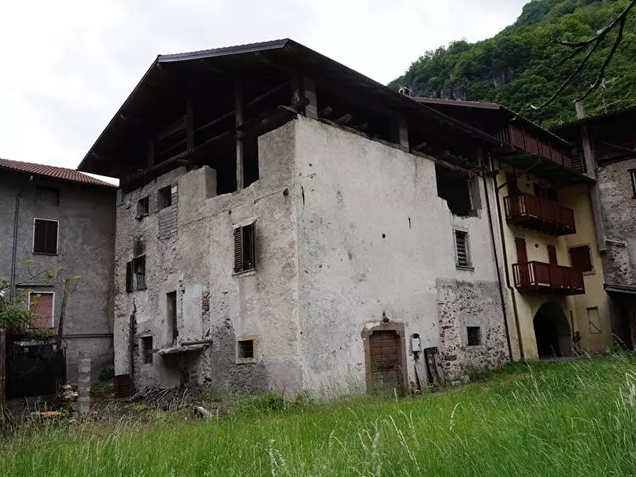Immagine 1 di Casa indipendente in vendita  a Borgo Chiese
