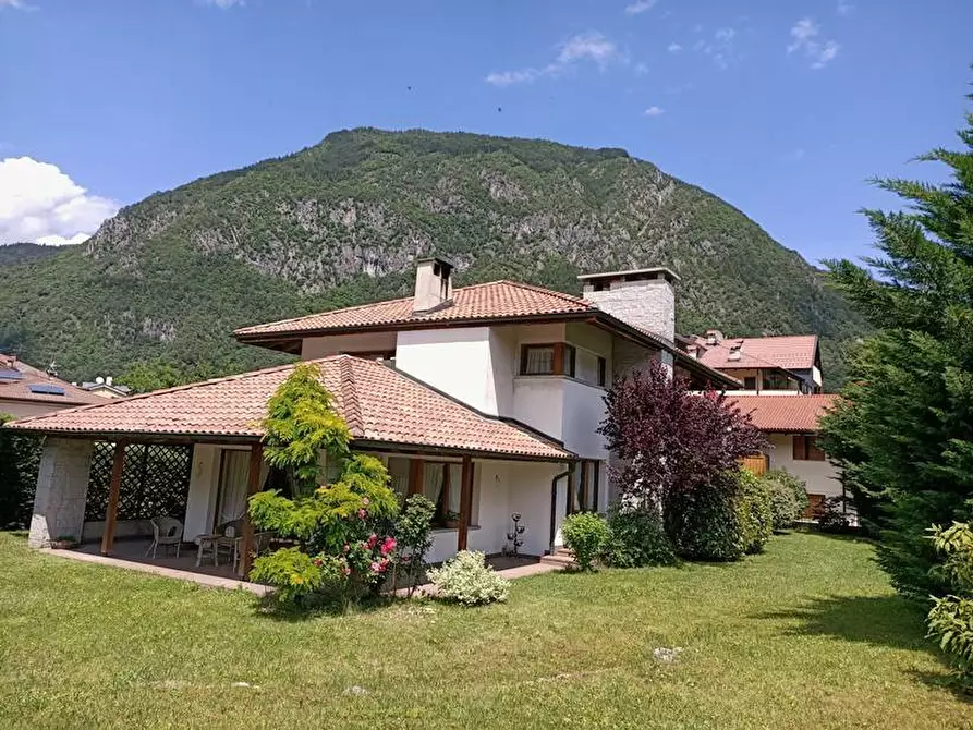 Immagine 1 di Villa in vendita  a Bolbeno