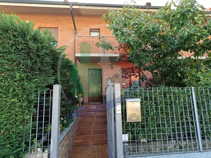 Immagine 1 di Villa in vendita  in via La Loggia a Vinovo