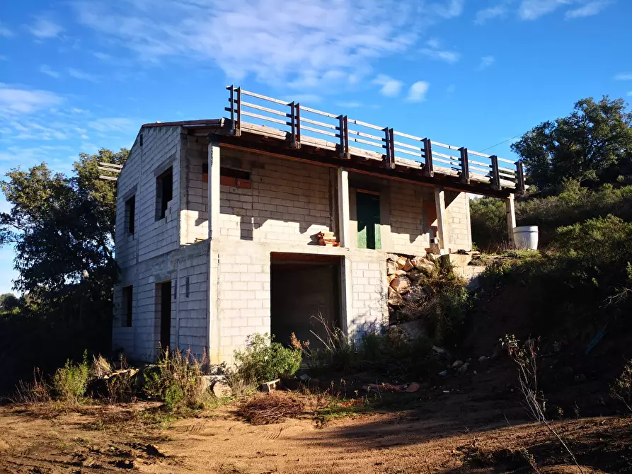 Immagine 1 di Casa indipendente in vendita  in Loc. Sa Badde de Sa Figu a Oliena