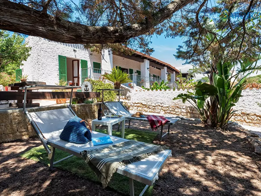 Immagine 1 di Villa in vendita  in Capo Caccia a Alghero