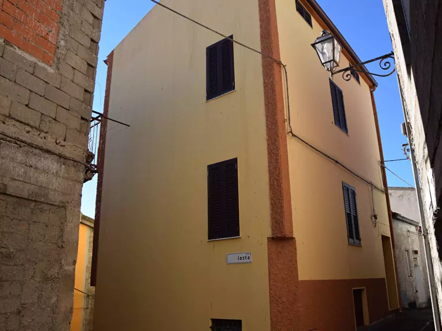 Immagine 1 di Casa indipendente in vendita  in Via San Basilio a Bolotana