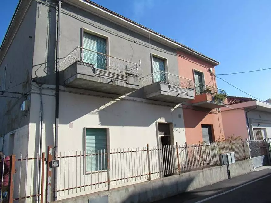Immagine 1 di Appartamento in vendita  in Via Gole Di San Venanzio a Pescara