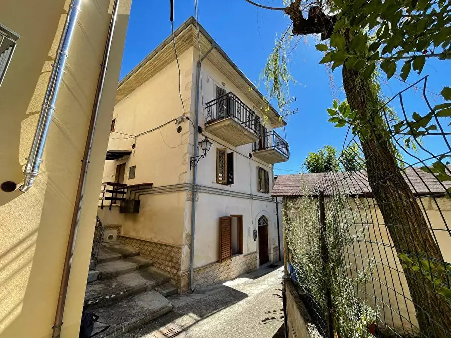 Immagine 1 di Appartamento in vendita  in Via Cardabello Vico Bruno a San Demetrio Ne' Vestini