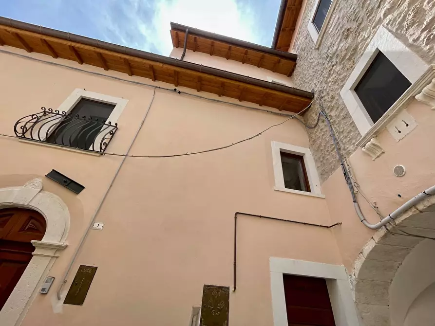 Immagine 1 di Casa indipendente in vendita  in Via San Michele a San Demetrio Ne' Vestini