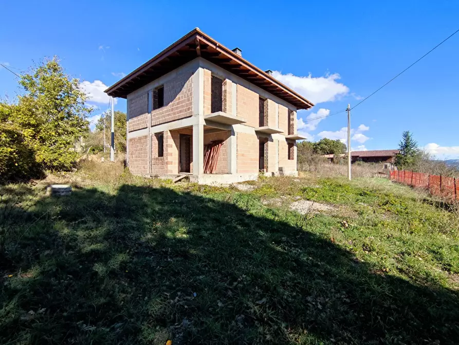 Immagine 1 di Villa in vendita  in Via delle Macchiole a L'aquila