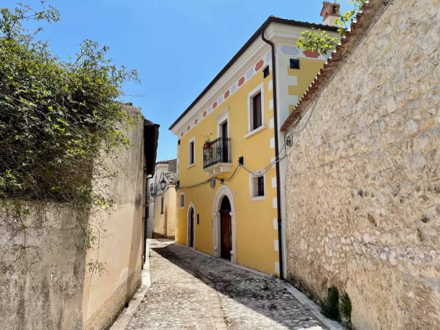 Immagine 1 di Appartamento in vendita  in Via Cesare Battisti a Acciano