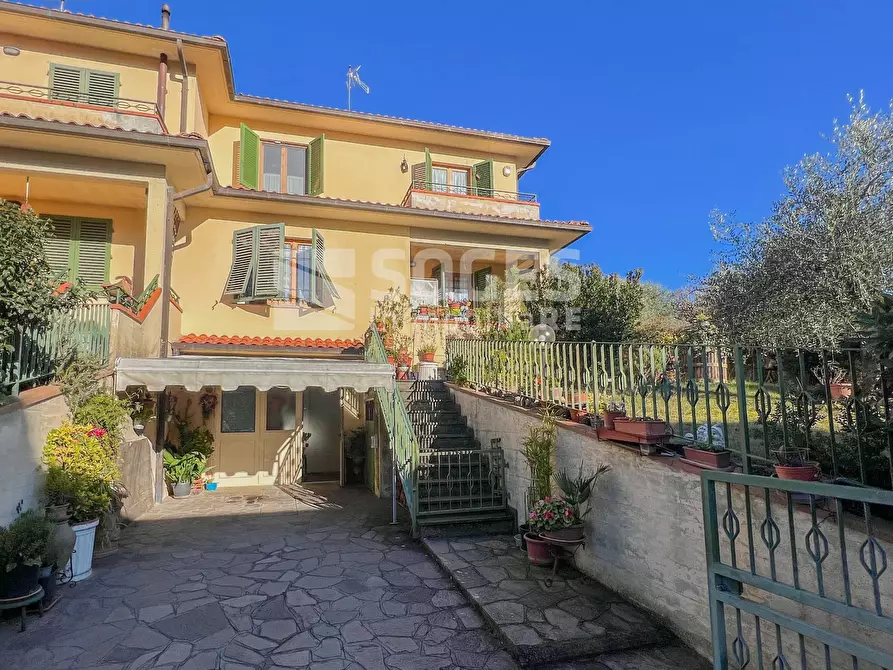 Immagine 1 di Villa in vendita  in Via Ponte Agli Stolli a Figline E Incisa Valdarno