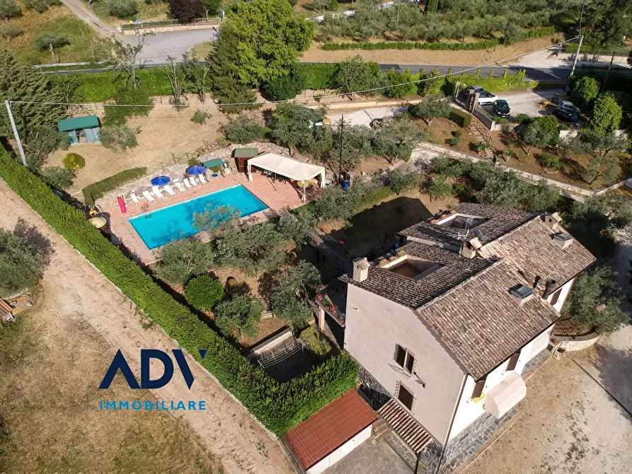 Immagine 1 di Villa in vendita  in via san potente a Assisi