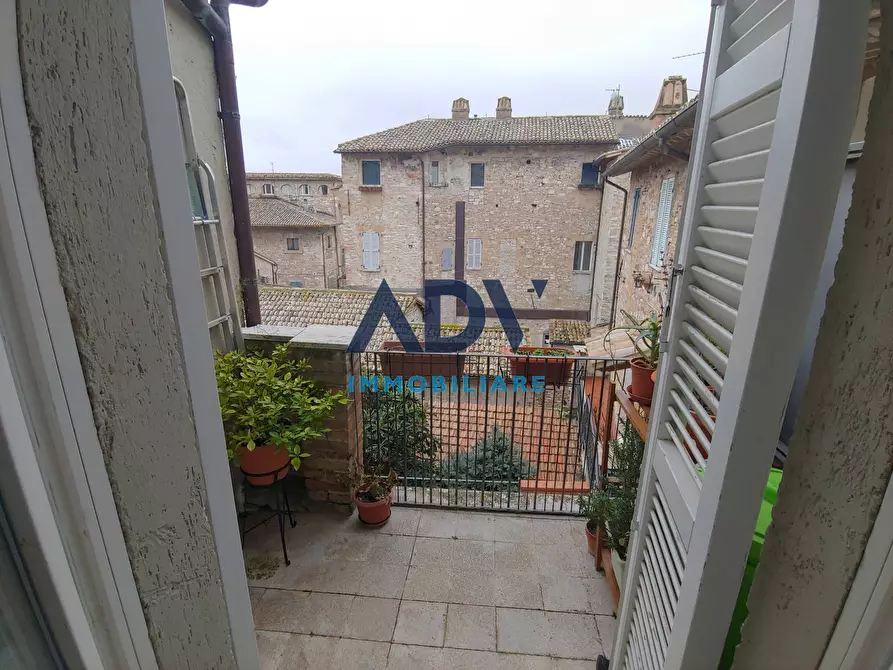 Immagine 1 di Appartamento in vendita  in via portica a Assisi