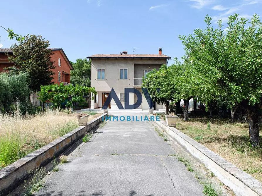 Immagine 1 di Casa indipendente in vendita  in Via campiglione a Bastia Umbra