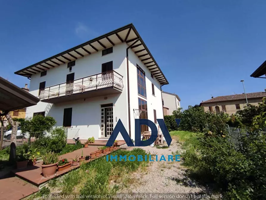 Immagine 1 di Villa in vendita  in Via Frate Leone a Assisi