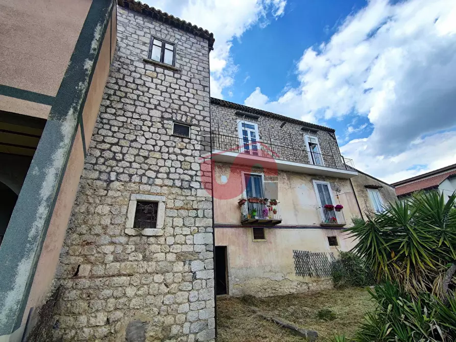 Immagine 1 di Casa indipendente in vendita  in Via Iadonisi a Vitulano