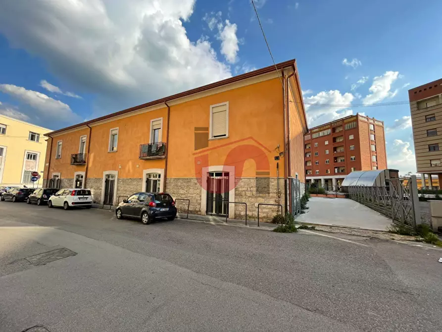 Immagine 1 di Appartamento in vendita  in Via Torre Della Catena a Benevento