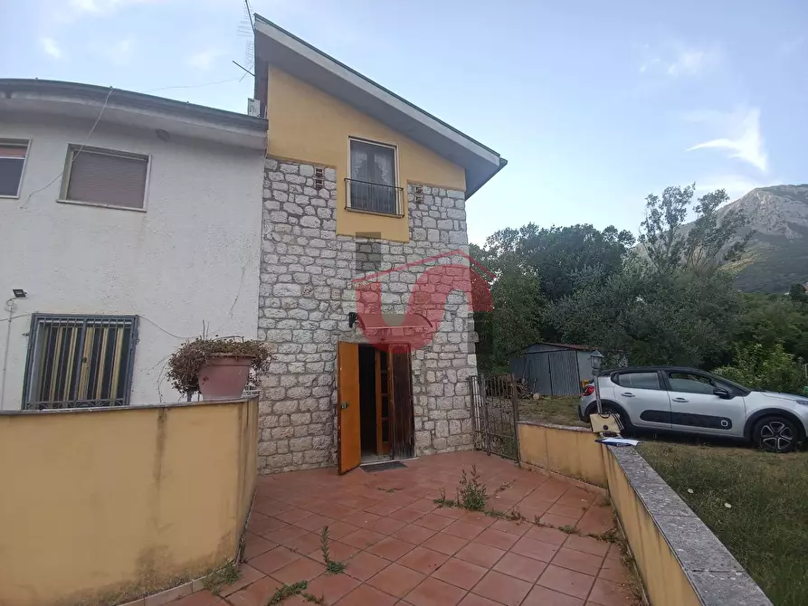 Immagine 1 di Casa indipendente in vendita  in Carpineto a Vitulano