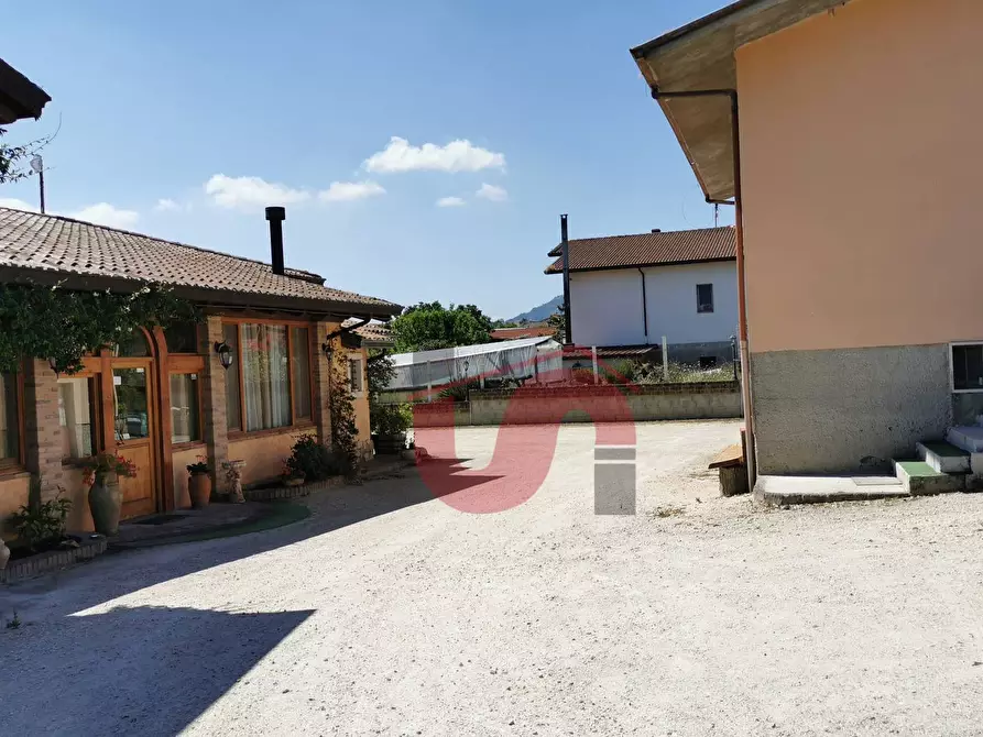 Immagine 1 di Casa indipendente in vendita  in Via Cesine a Calvi