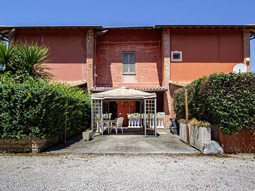 Immagine 1 di Appartamento in vendita  in Via di Campo Salino a Fiumicino