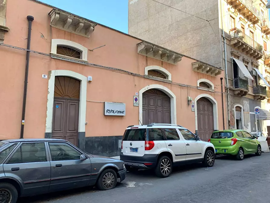 Immagine 1 di Locale commerciale in affitto  in Via Giordano Bruno a Catania