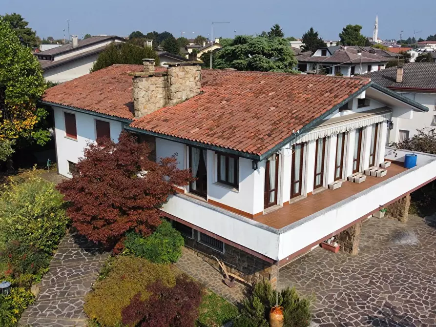 Immagine 1 di Villa in vendita  in Via Brigata Orobica a Camisano Vicentino
