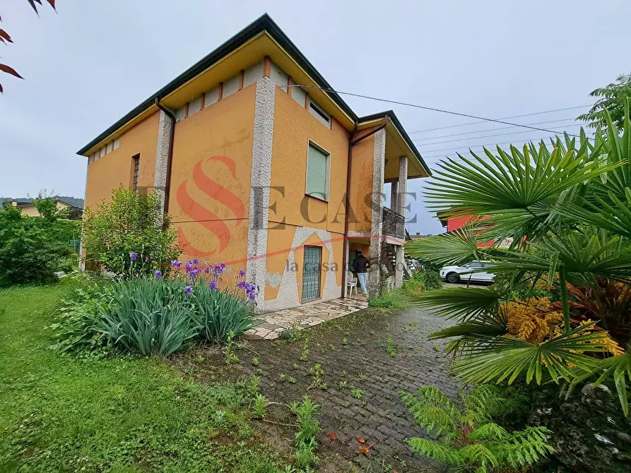 Immagine 1 di Villa in vendita  a Ardesio