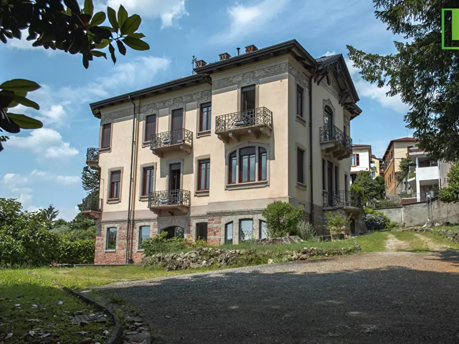 Immagine 1 di Villa in vendita  in Via del Lavoro a Solbiate Arno
