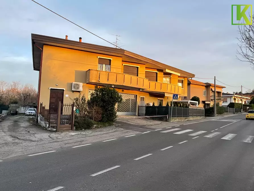 Immagine 1 di Appartamento in vendita  in Via Monte Generoso a Varese