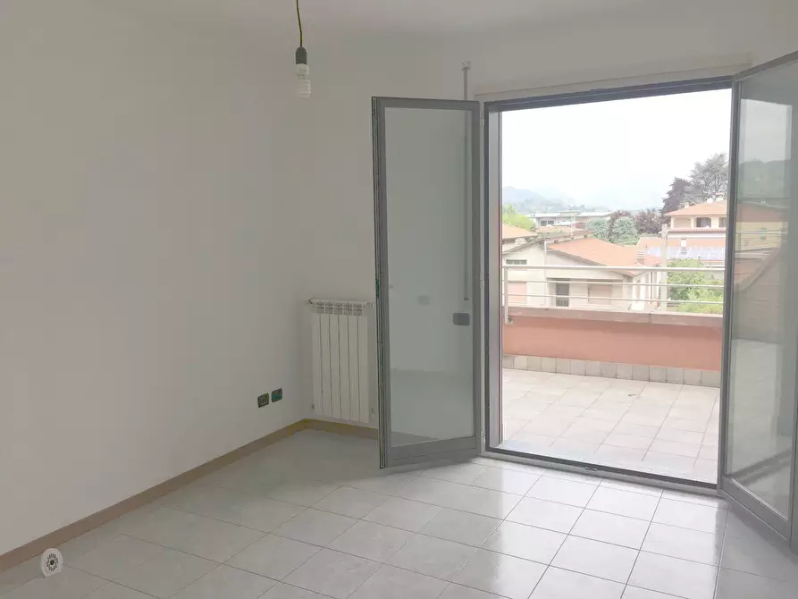 Immagine 1 di Appartamento in vendita  in VIA ZAPPELLO a Almenno San Bartolomeo